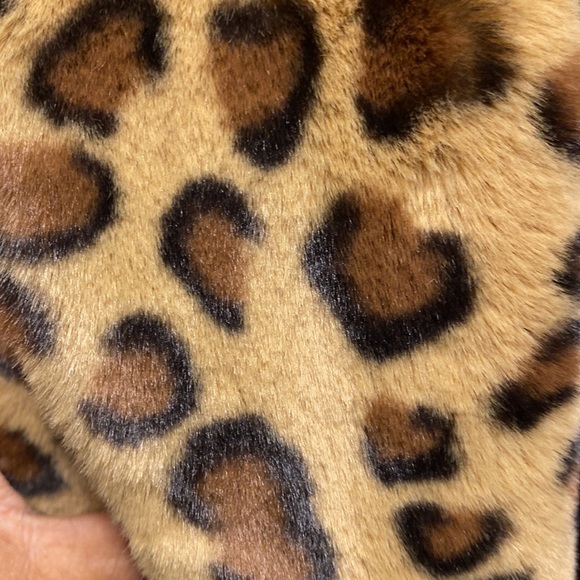 NWT Echo faux fur leopard print vest size S/M P/M this vest is so soft - Picture 5 of 9